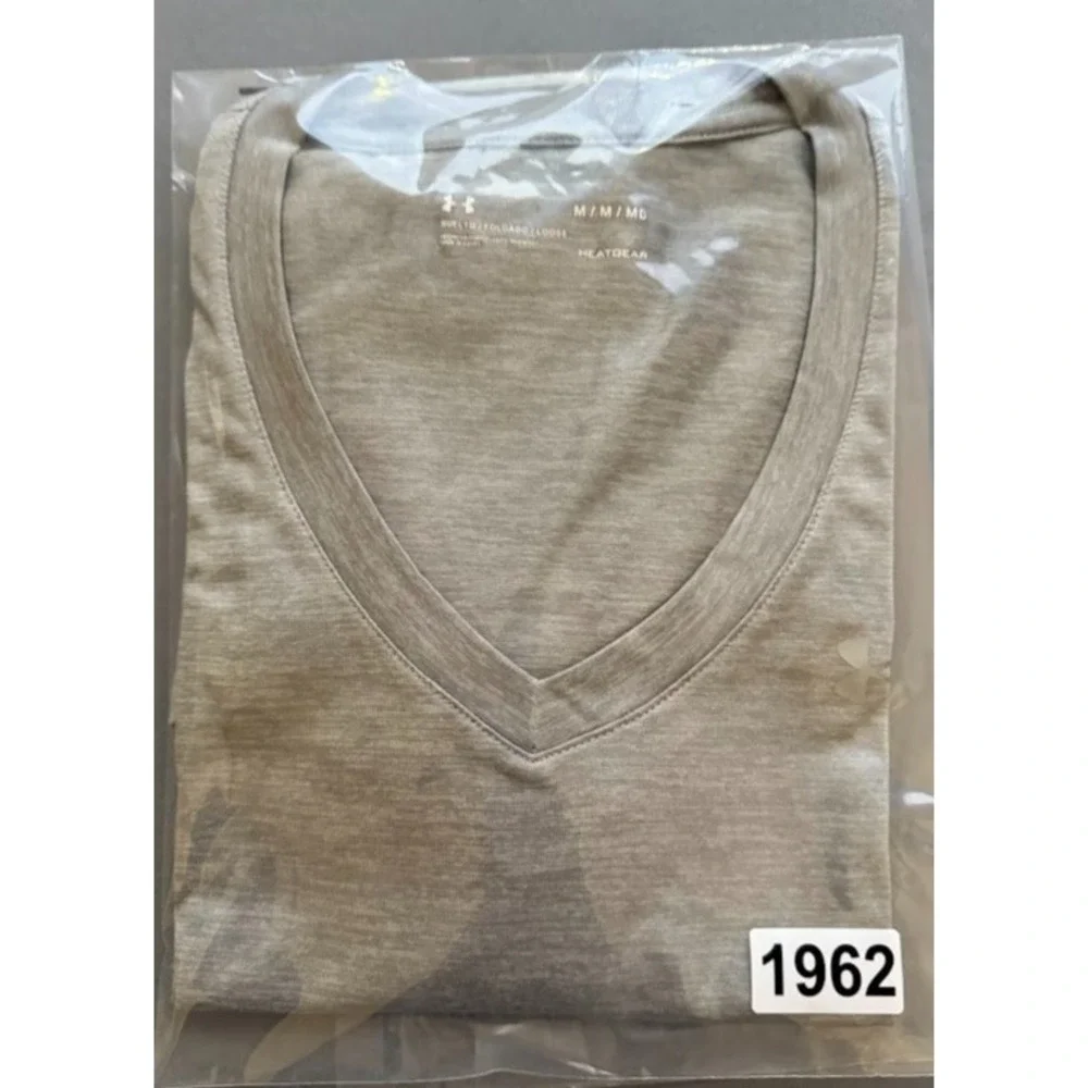 Under Armour T Shirt HeatGear Women‎ Medium Gray V Neck Loose Fit Short Sleeve - Picture 14 of 14